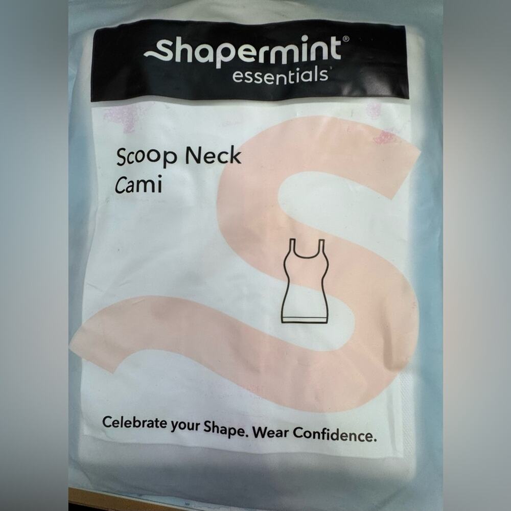 Shapermint Essentials White Scoop Neck Cami - Size L - Picture 2 of 9
